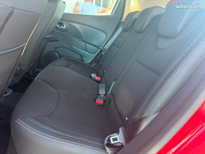 Renault clio 4 dci 90ch edc boite auto faibles kms (image 9)