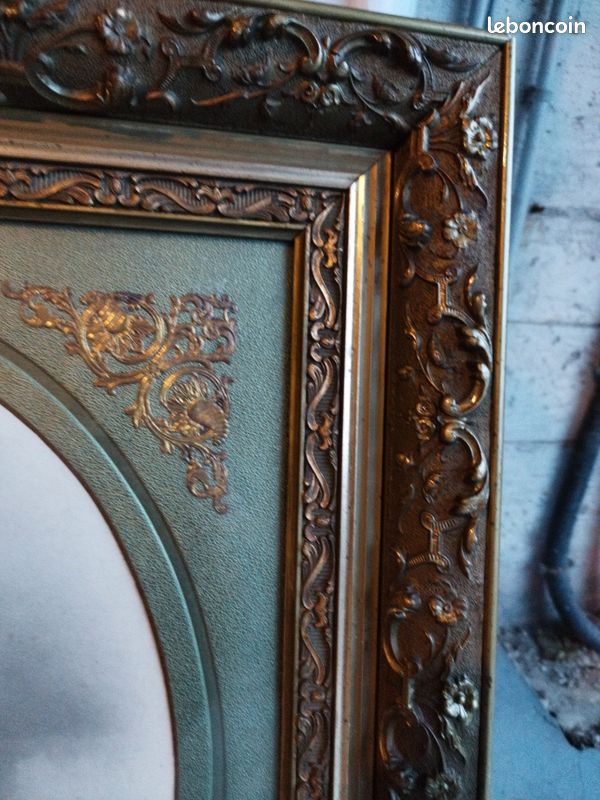 Superbe cadre avec portrait en bronze doré patiné très ancien (image 2)