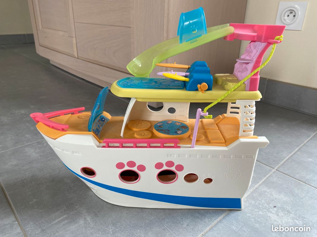 Littlest PetShop – Bateau De Croisière Avec 43 Figurines – Incomplet – Occasion