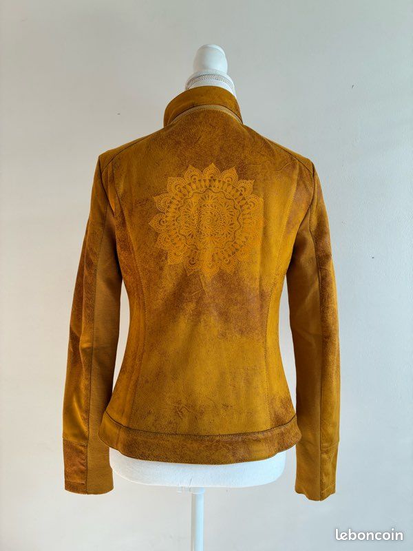 Veste BIANCA Taille 40 – Viscose Manches Longues – Couleur Jaune Moutarde – Neuf Avec étiquettes