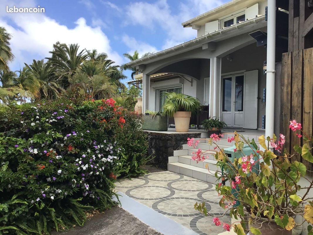Maison 7 pièces 225 m² · à Saint-Pierre · 225 m² · 480 000 €