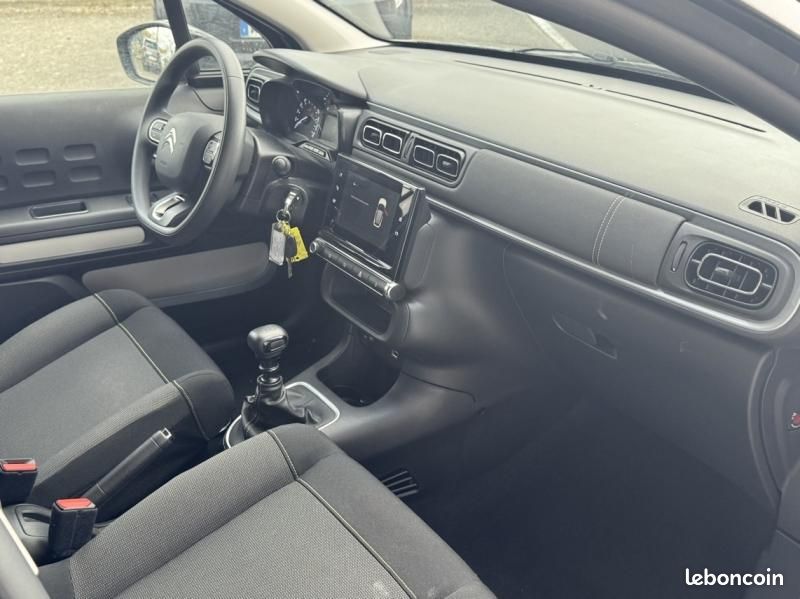 Citroen C3 1.2 PureTech 110ch S&S C-Series 120-121g (image 15)