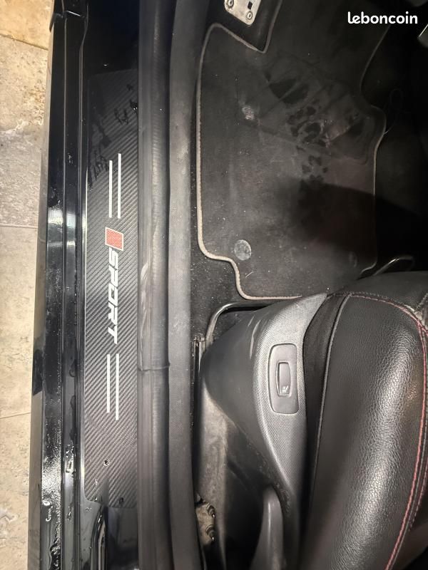 Renault 1.6i - 16V TURBO RS clio4 (image 15)