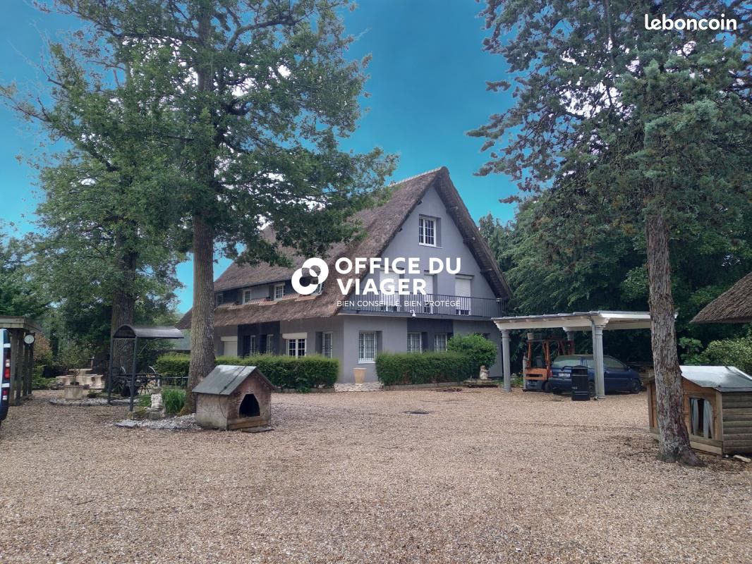 Maison 12 pièces 470 m² · à Rambouillet · 470 m² · 242 250 €