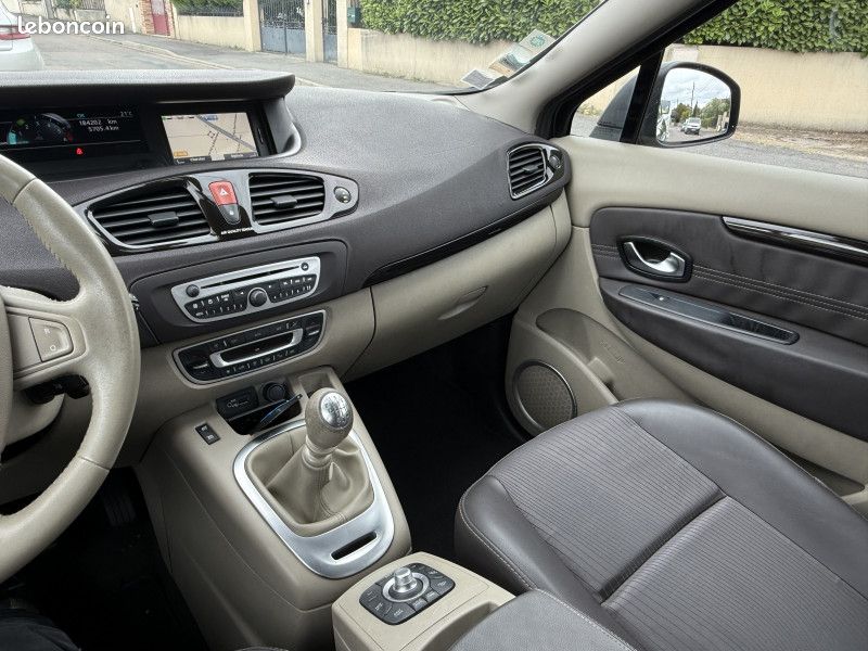 Renault GRAND SCENIC III 1.9 DCI 130CH FAP PRIVILEGE EURO5 5 PLACES (image 24)
