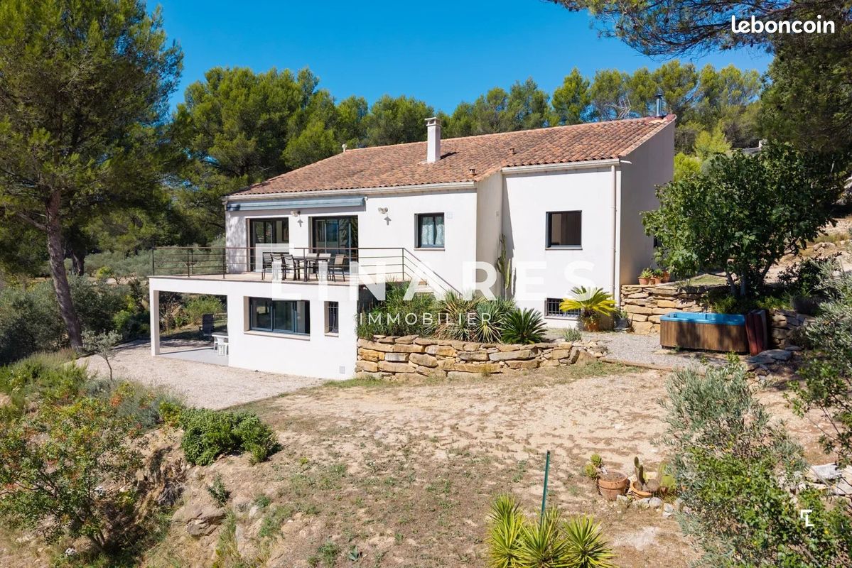 Maison 6 pièces 230 m² · à La Bouilladisse · 230 m² · 749 000 €