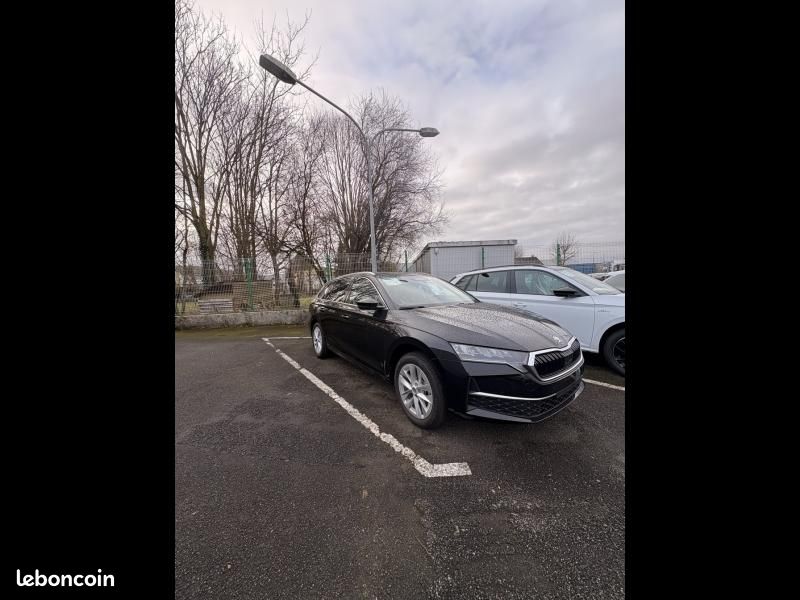 Skoda Octavia Combi 1.5 TSI ACT Hybrid 150ch Clever DSG7 (image 2)