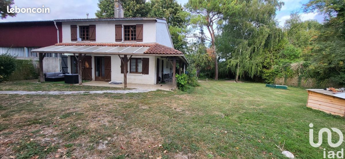 Propriété 12 pièces 190 m² - Aigre 16140 (image principale 1)