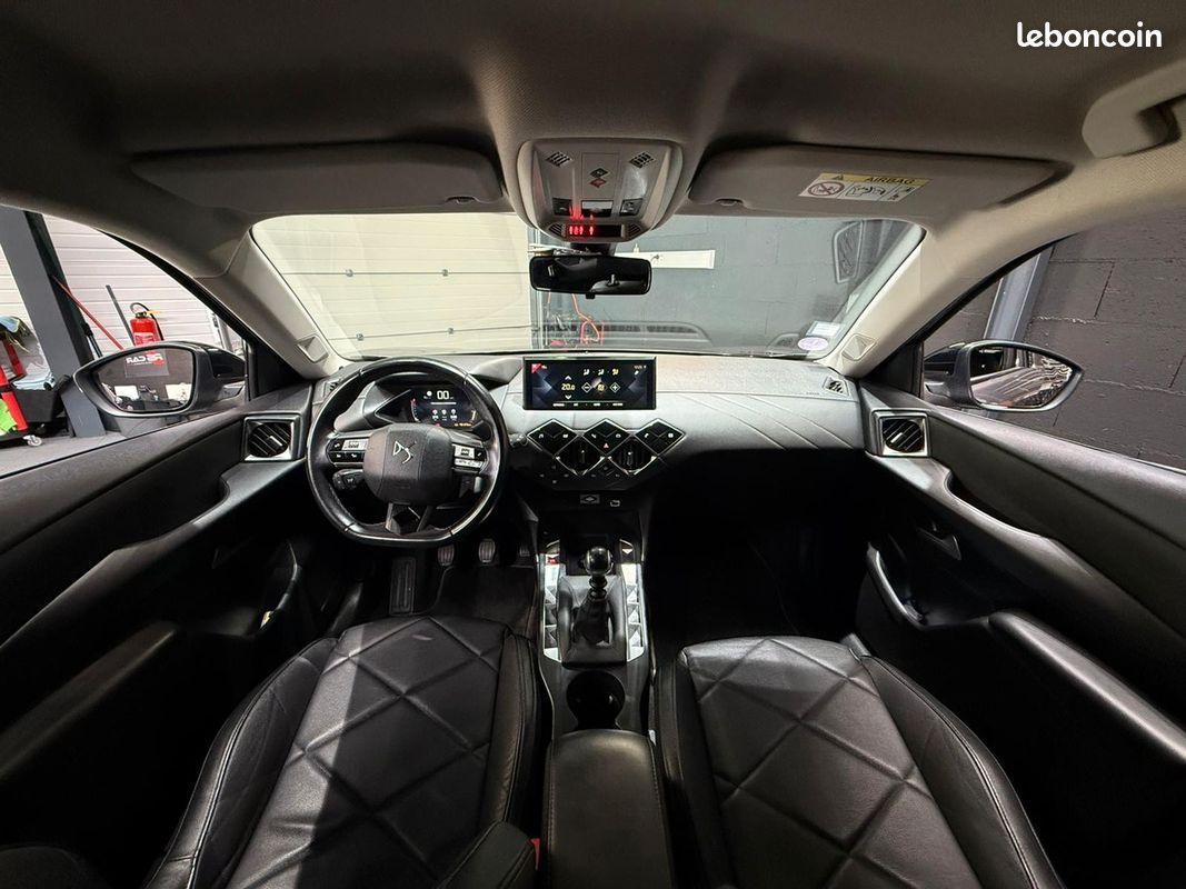 DS DS 3 Crossback 1.2 PURETECH 100 GRAND CHIC - CUIR - CARPLAY (image 4)
