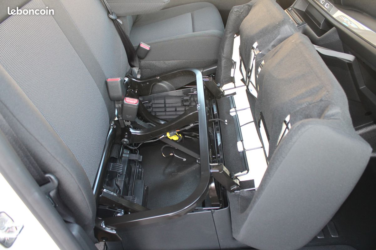 Citroën Jumpy III Fg Cabine approfondie 6 Places XL Blue HDI 180 S&S EAT8 Full équipés GPS, Caméra de recul, Habillage, boisPack Look, 2 Portes latérale, Full Led sortie 27/06/2025 - 10 Kilomètres (image 7)