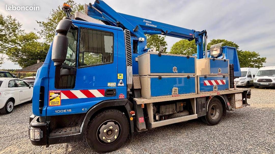Iveco ml100e18k porteur eurocargo 100e18 nacelle 14 metres 4x2 2010 (image 4)