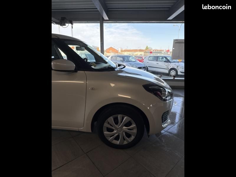 Suzuki Swift 1.2 Dualjet Hybrid 83ch Avantage (image 9)