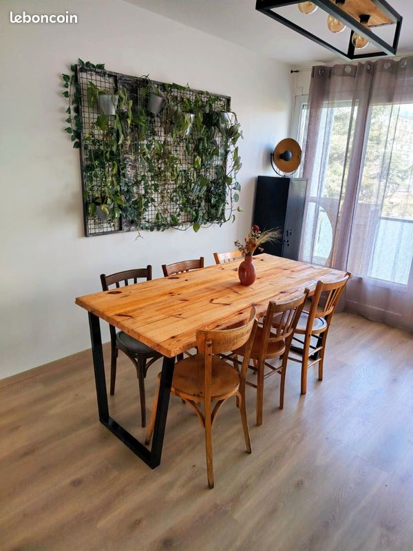 Appartement 4 pièces 78 m² · à Villars · 78 m² · 135 000 €