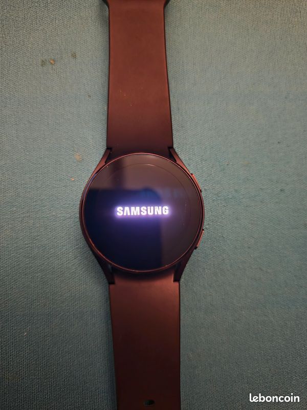 SAMSUNG WATCH 4 femme (image 1)