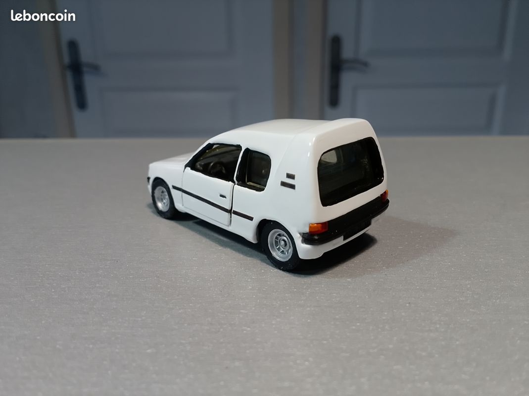 Minichamps Peugeot 205 GTI - Tour De Corse 1989 - Echelle 1/43 - AG N6
