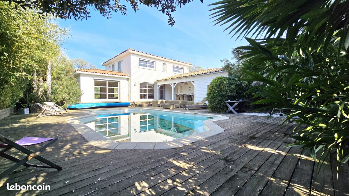 Maison 5 pièces 160 m² · à Villeneuve-de-la-Raho · 160 m² · 618 000 €