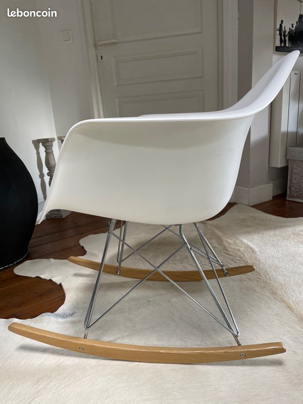 Joli fauteuil à bascule / rocking chair (image 4)