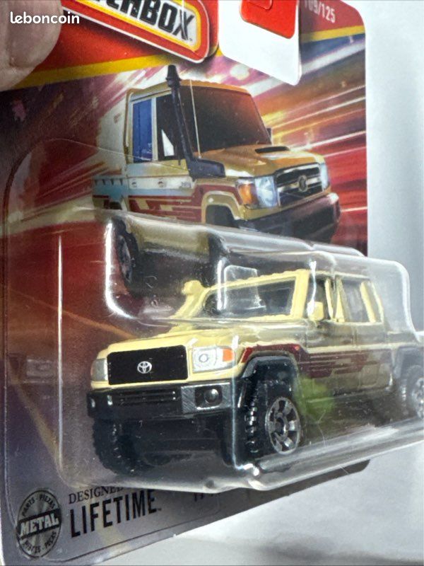 MATCHBOX JBT94 '17 Toyota Landcruiser 78 1/64 MATCHBOX