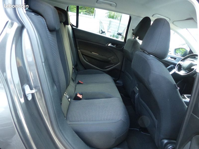Peugeot 308 1.2 PURETECH 110CH E6.C S&S STYLE (image 11)