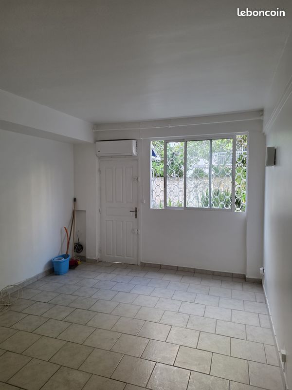 Appartement 2 pièces 44 m² · à Les Abymes · 44 m² · 120 000 €
