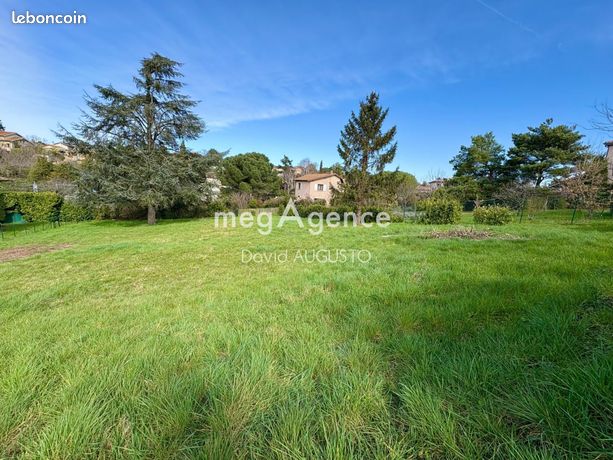Terrain 1585 m² VOURLES