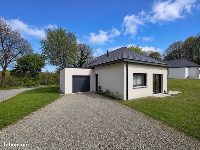 Maison 5 pièces 105 m² · à Le Quillio · 105 m² · 970 €/mois