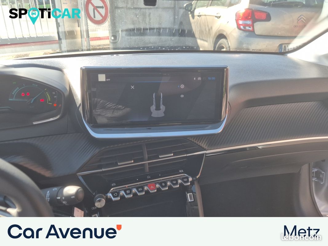 PEUGEOT 208 Hybrid 110 ch e-DCS6 Style (image 23)