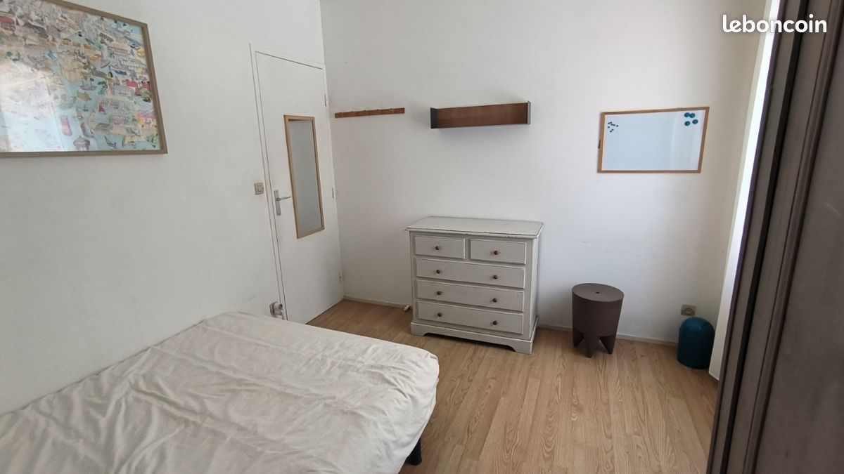 Appartement 3 pièces 65 m² · à La Rochelle · 65 m² · 300 €