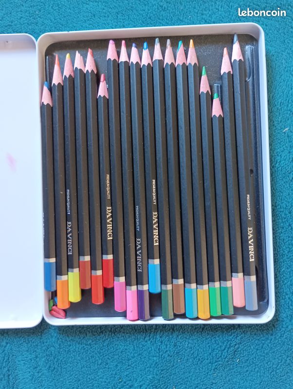 Lot de crayon de couleur (image 8)