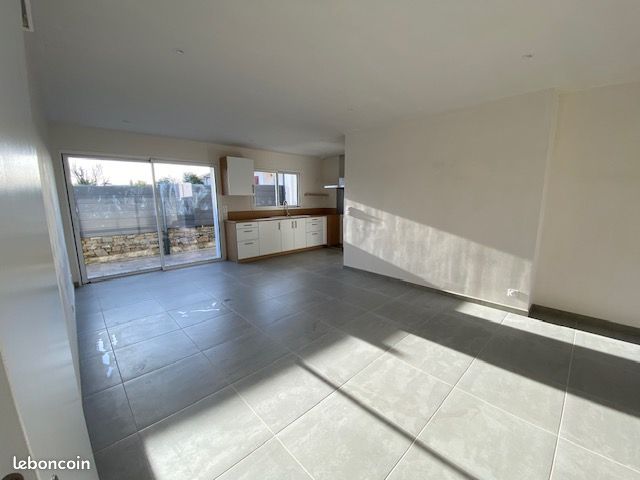 Maison 4 pièces 90 m² · à Saint-Julien-de-Concelles · 90 m² · 1 350 €/mois