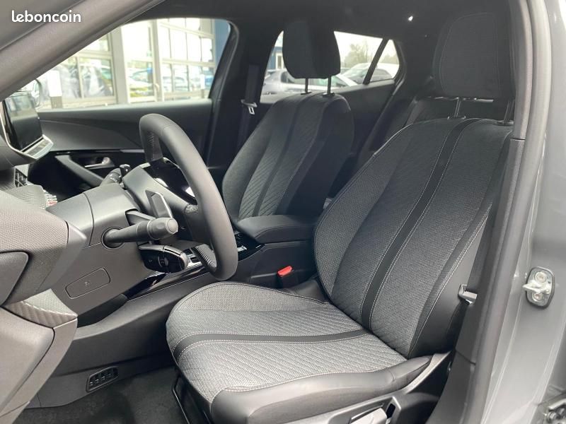 Peugeot 2008 1.2 Hybrid 145ch Allure e-DCS6 (image 8)