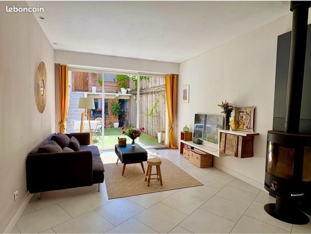 Maison rénovée avec dépendance, extérieur, cave et garage — 1
