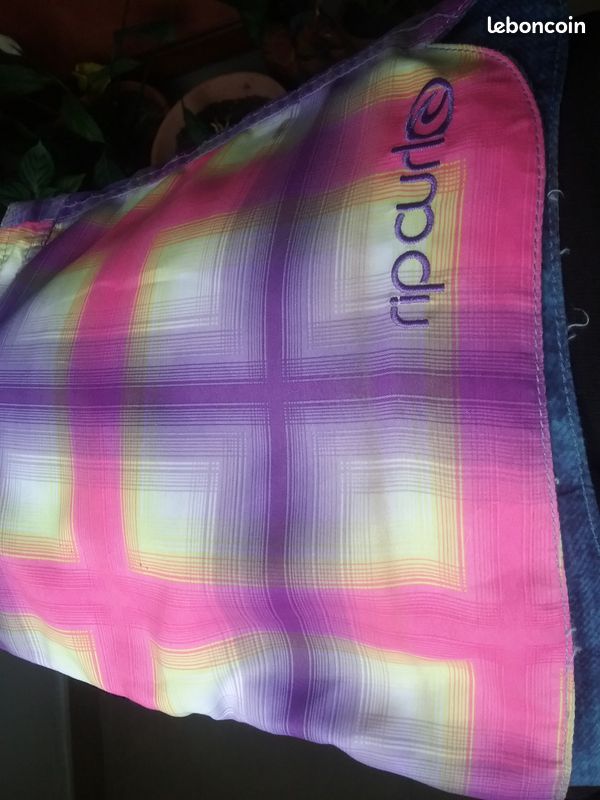 Short RIPCURL 36/38 TBE (image 1)