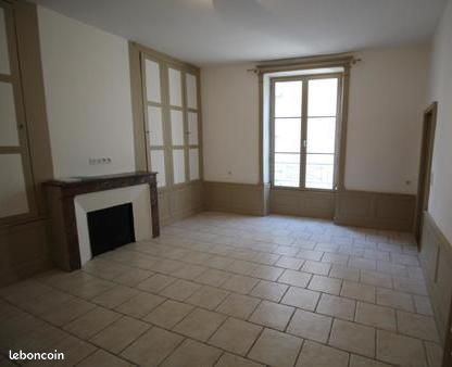 Appartement 3 pièces 75 m² · à Beaugency · 75 m² · 590 €