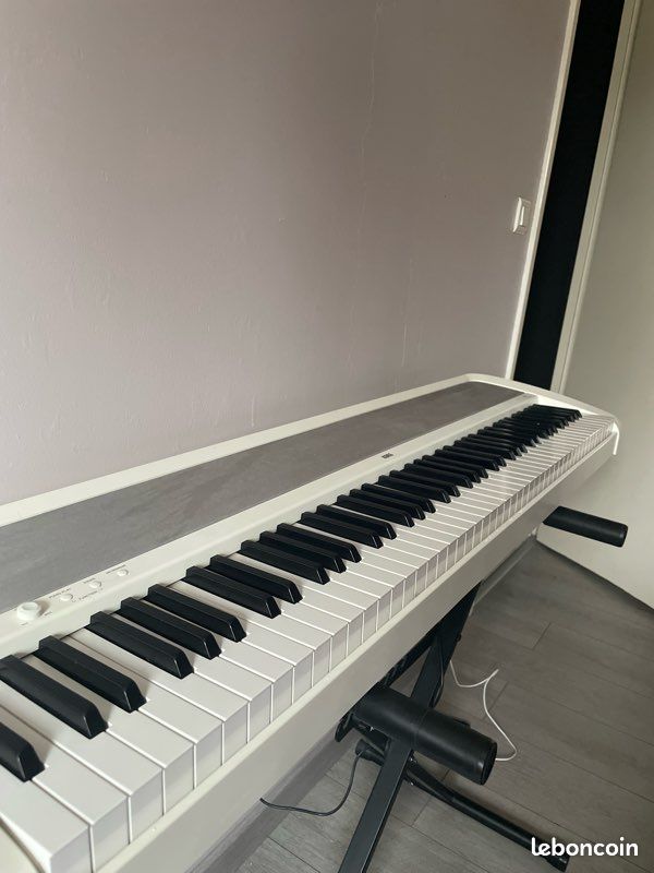 Synthétiseur clavier piano Korg (image 1)