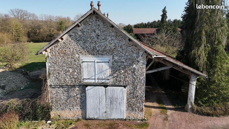 Grange 1 pièce 120 m²