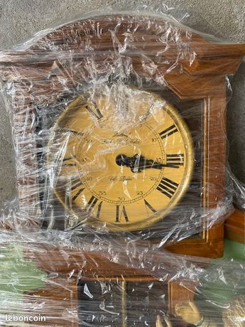 Cadre vintage avec horloge moto intégrée