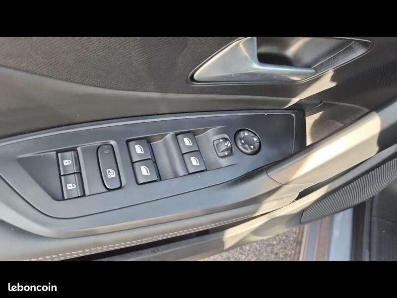 Peugeot 408 PHEV 225ch Allure Pack e-EAT8 (image 24)
