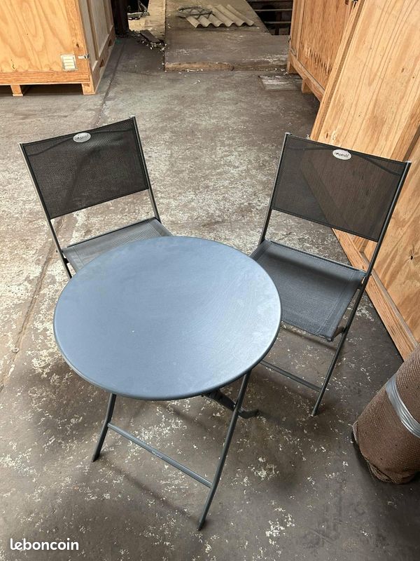 Table de jardin et deux chaises Hespéride (image 1)