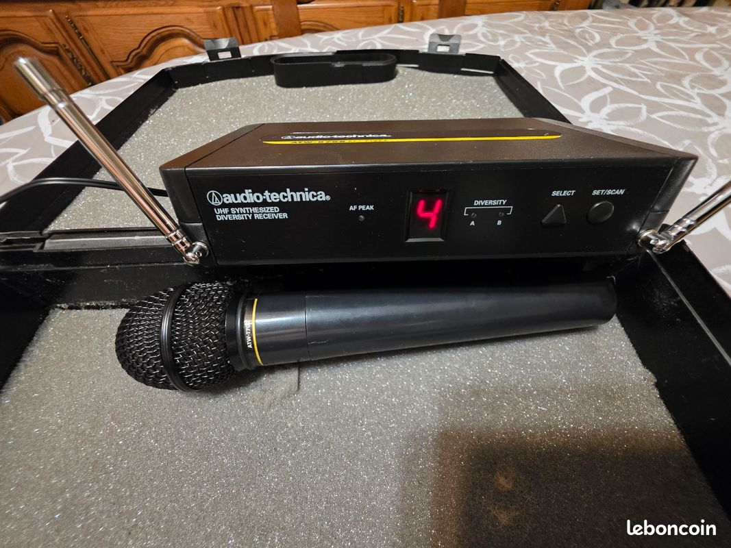 Micro HF sans fil Audio-Technica UHF (image 1)