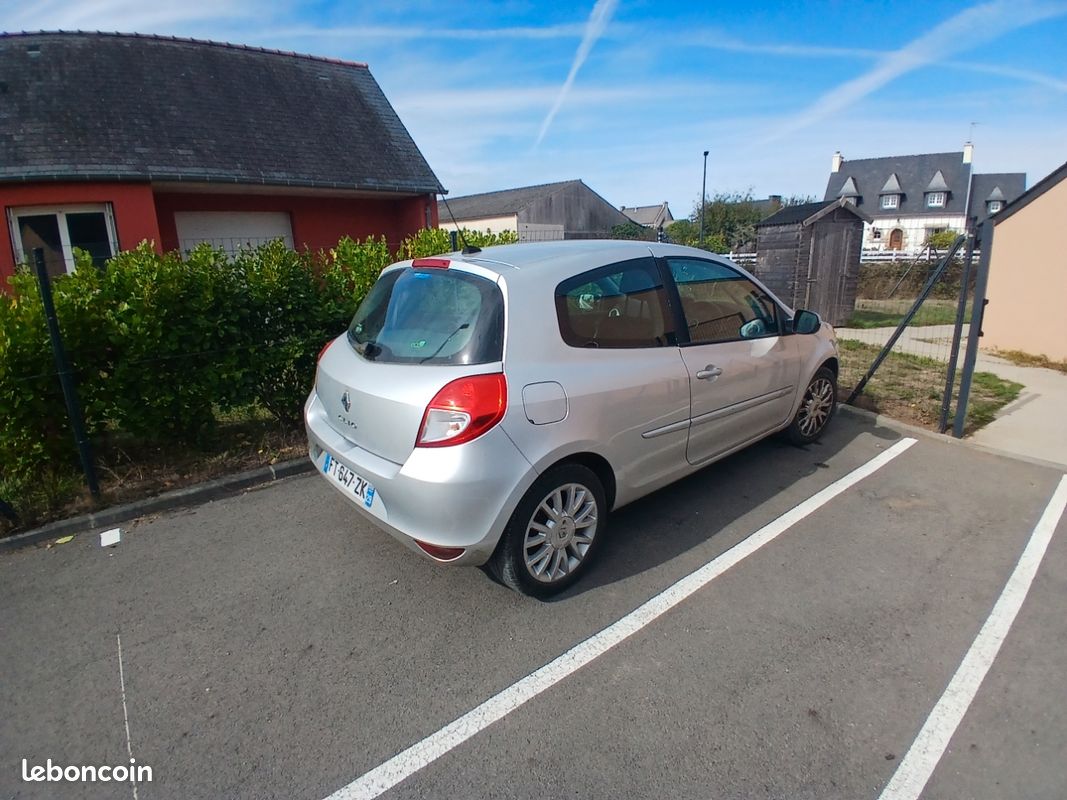 Renault Clio 3 Tomtom 1.2 essence - CT ok - volant à droite (image 2)