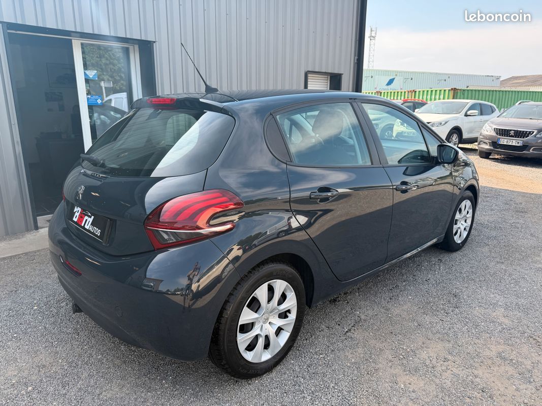 Peugeot 208 1.2 pure tech 68ch like 5p (image 4)