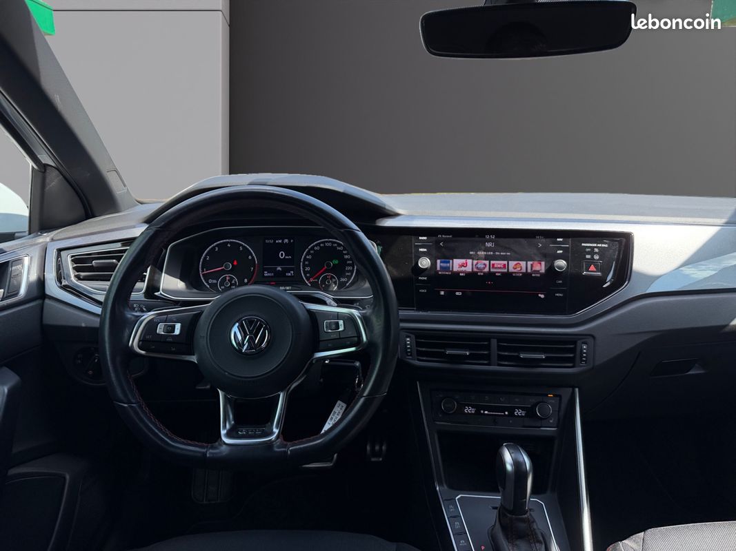 VOLKSWAGEN POLO 2.0 TSI 200 GTI DSG carplay caméra de recul - 200Ch - Garantie 12 mois (image 9)