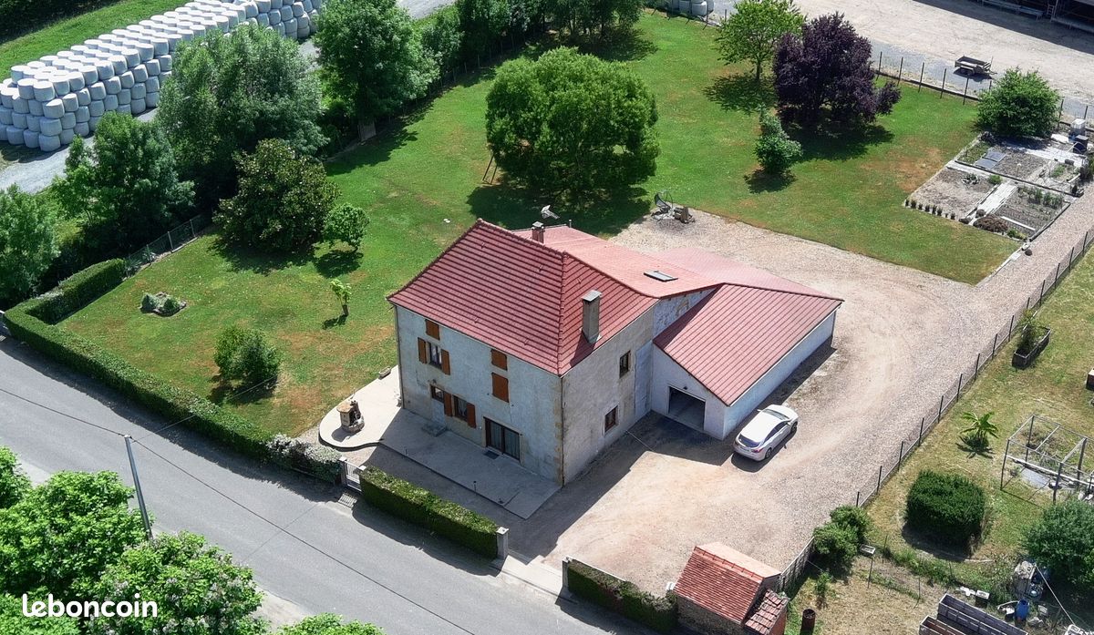 Maison 8 pièces 245 m² · à Paray-le-Monial · 245 m² · 299 000 €
