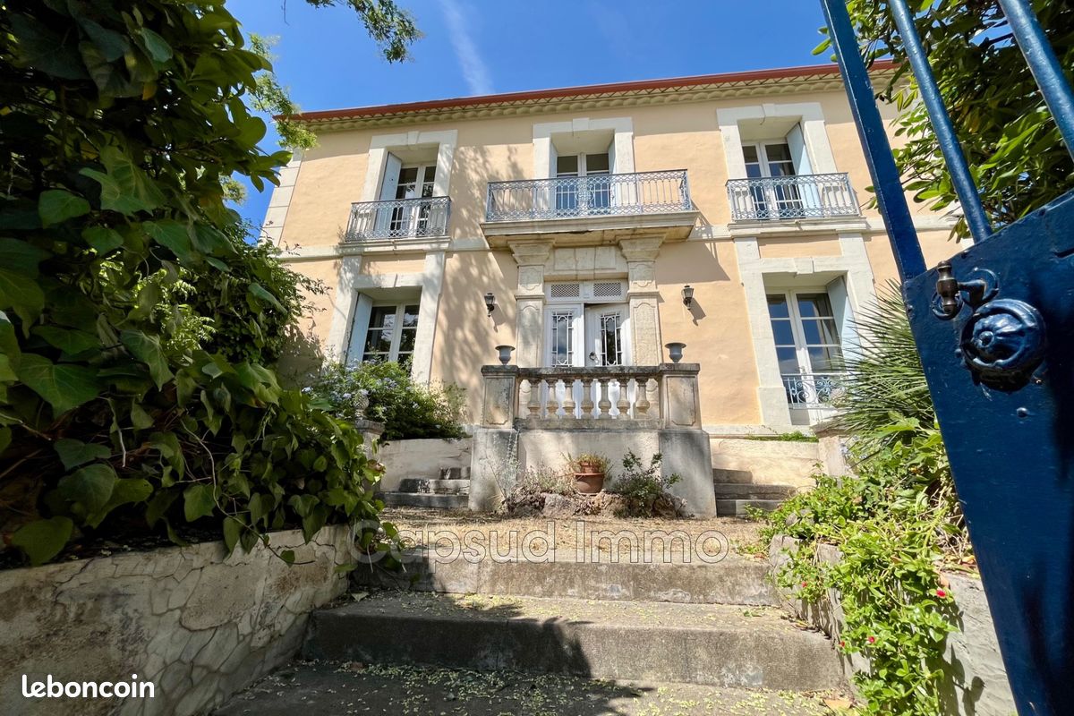 Maison 8 pièces 265 m² · à Puissalicon · 265 m² · 595 000 €