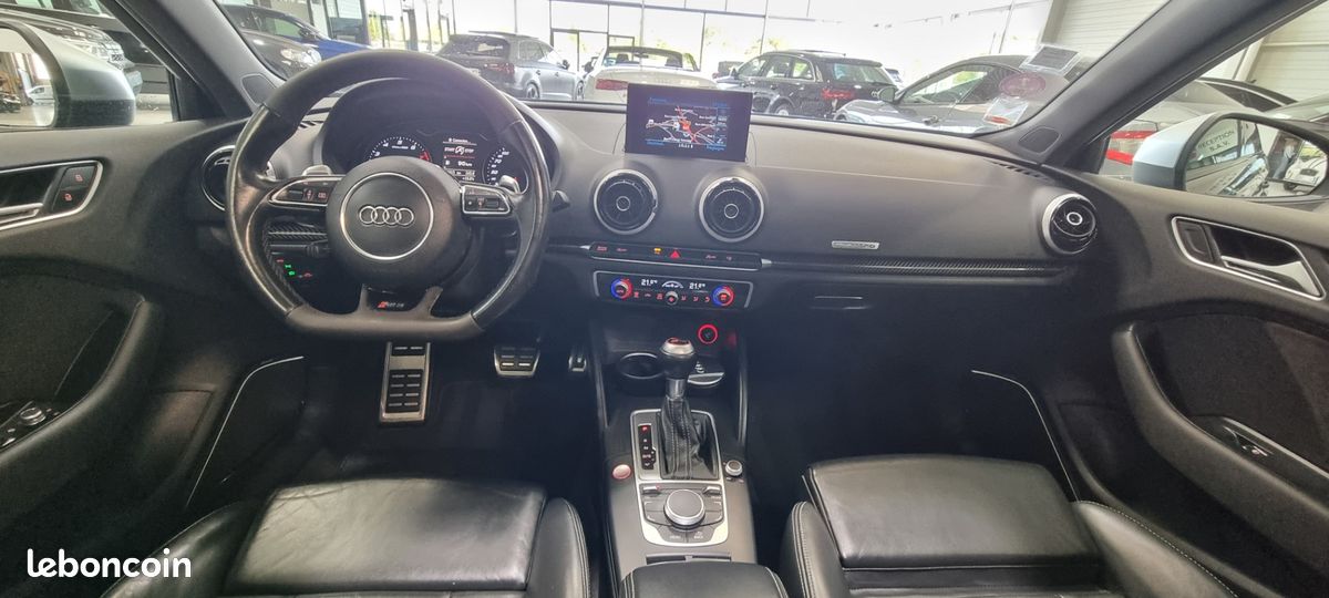 Audi RS3 SPORTBACK 2.5 TFSI quattro S-tronic (image 18)