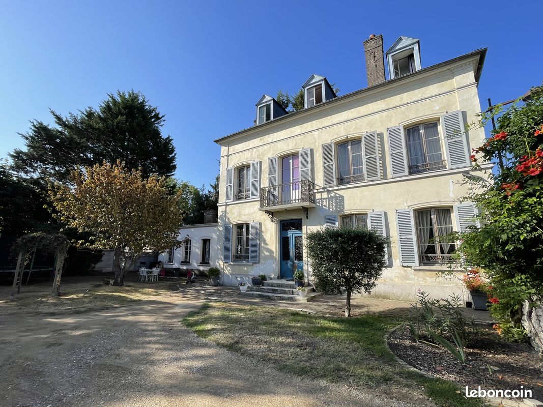Maison 7 pièces 185 m² · à Freneuse · 185 m² · 329 000 €