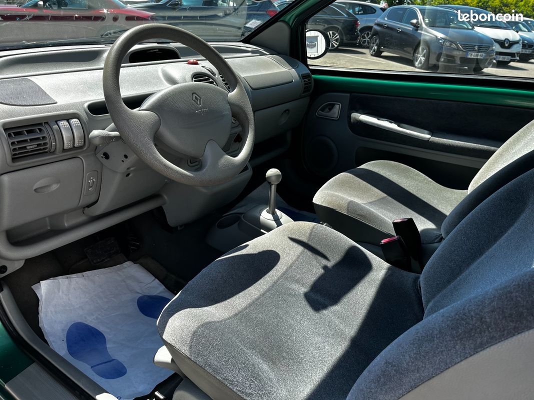 RENAULT TWINGO 1.2i 16V Expression Quickshift 11/2001 89800KMS BOITE AUTOMATIQUE TOIT PANORAMIQUE (image 9)