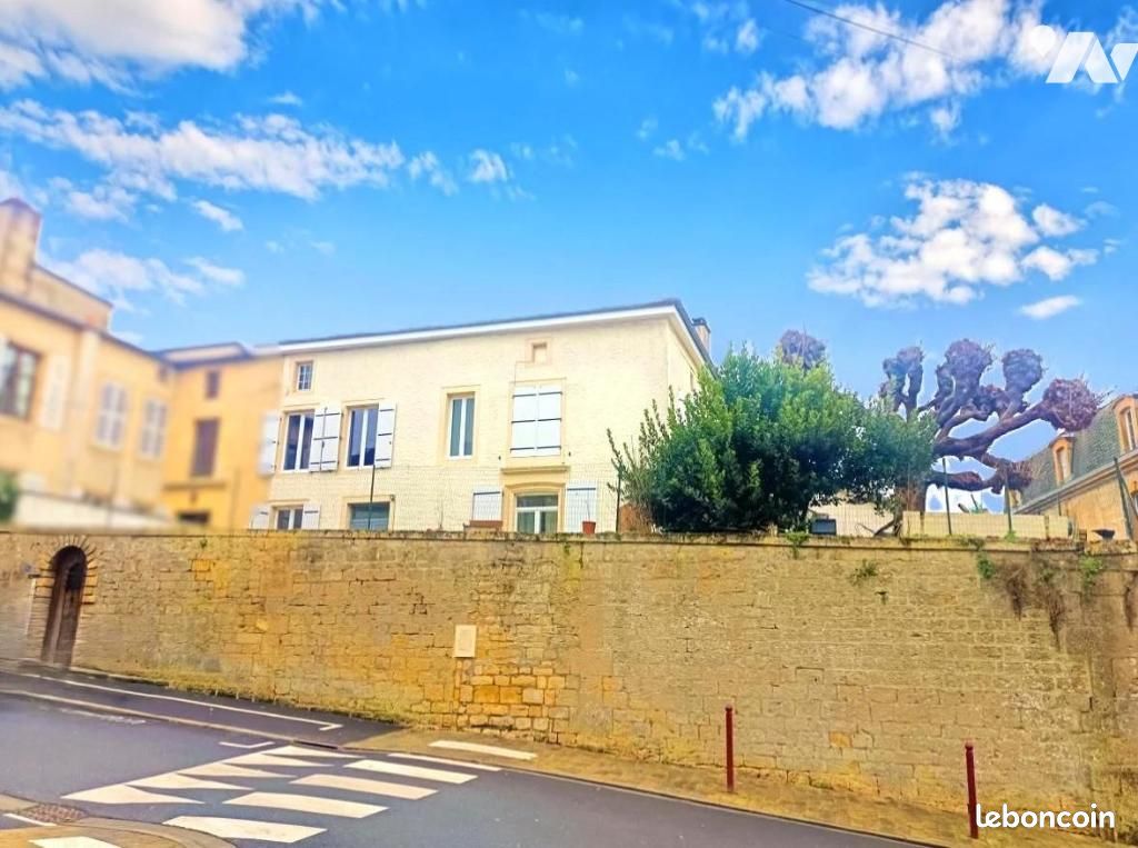 Maison 6 pièces 210 m² · à Stenay · 210 m² · 218 500 €