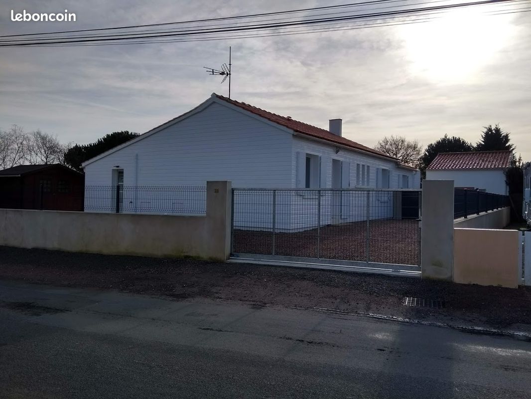 Maison 5 pièces 94 m² · à Le Fenouiller · 94 m² · 880 €/mois